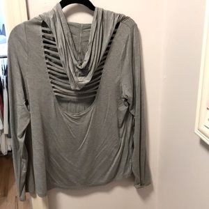 Strappy back athletic top!!